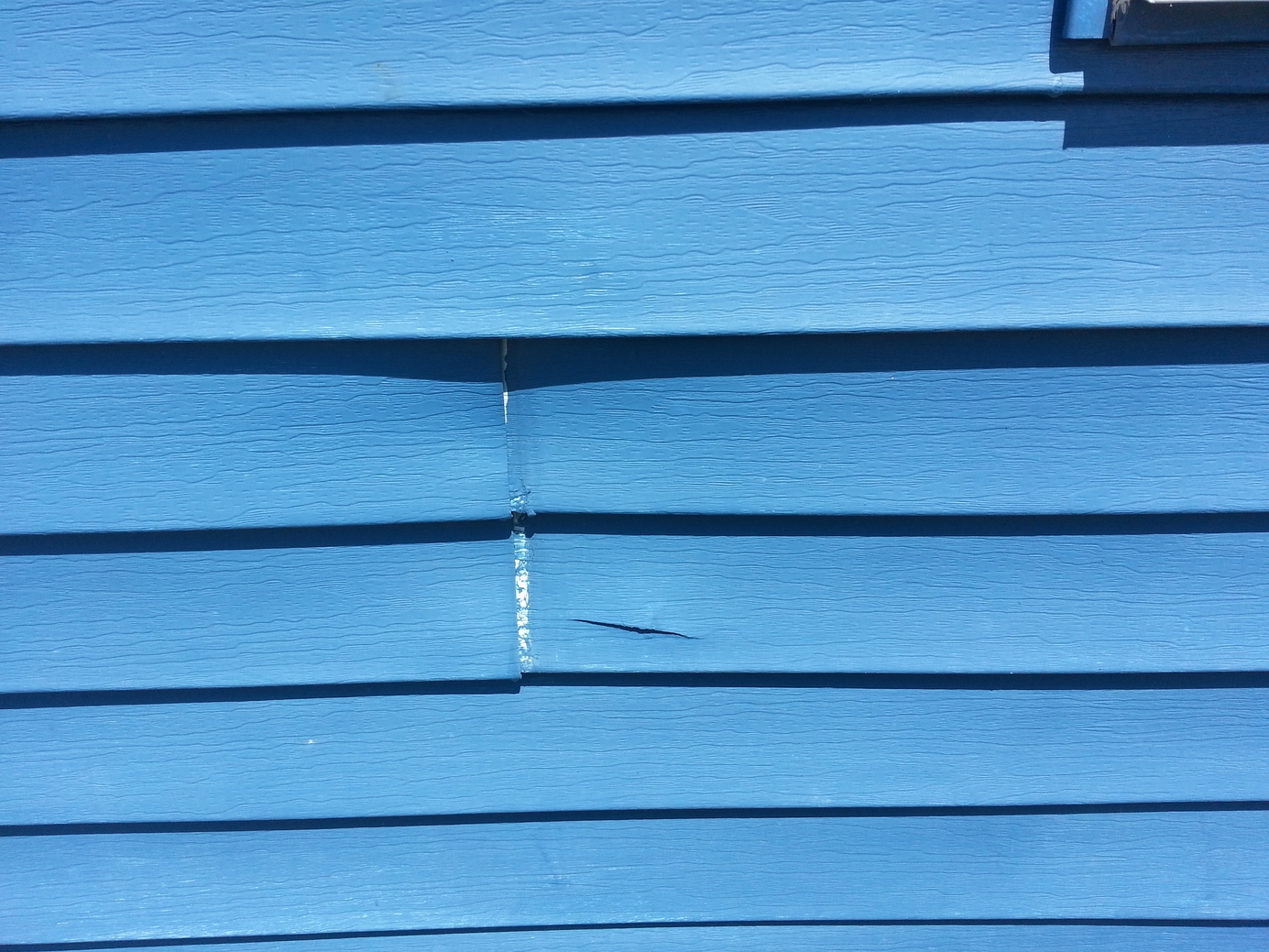 Is Painting Vinyl Siding a Good Idea?